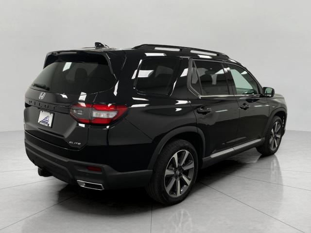 2024 Honda Pilot Vehicle Photo in Appleton, WI 54913