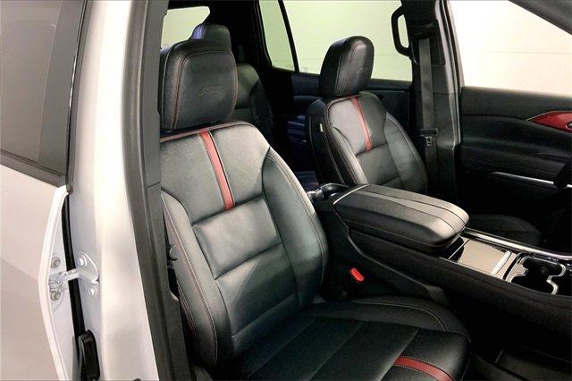 2024 Chevrolet Traverse Vehicle Photo in KANSAS CITY, MO 64114-4502