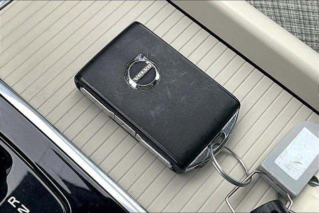 2022 Volvo XC60 Vehicle Photo in Houston, TX 77007
