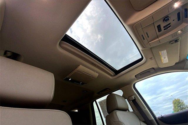 2019 Chevrolet Tahoe Vehicle Photo in TOPEKA, KS 66609-0000