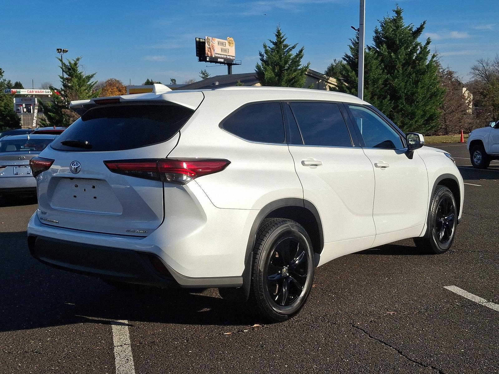 2022 Toyota Highlander Vehicle Photo in Trevose, PA 19053