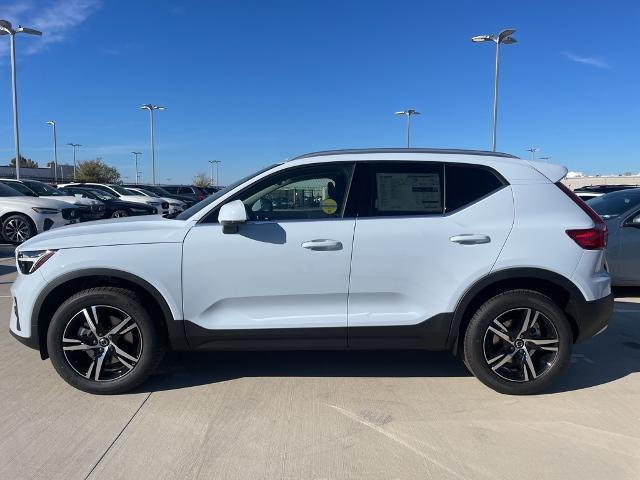 2025 Volvo XC40 Vehicle Photo in Grapevine, TX 76051