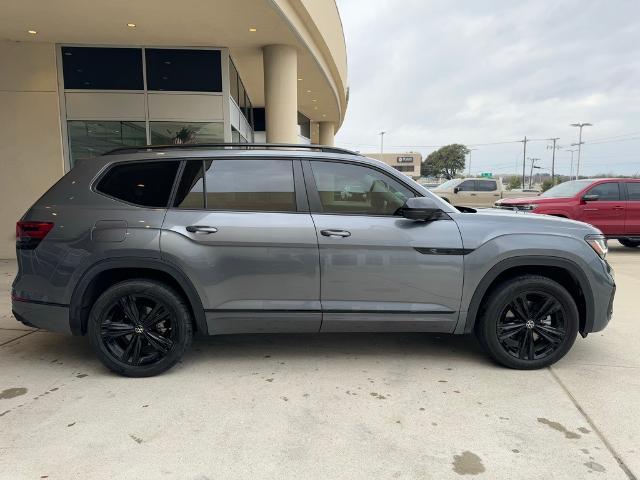 2022 Volkswagen Atlas Vehicle Photo in Grapevine, TX 76051