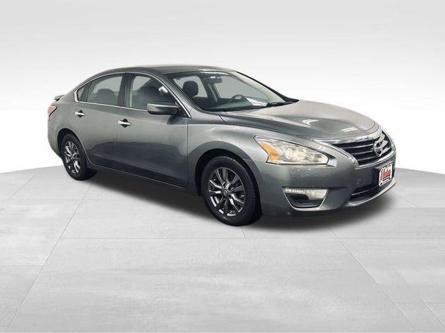 2015 Nissan Altima Vehicle Photo in MEDINA, OH 44256-9631