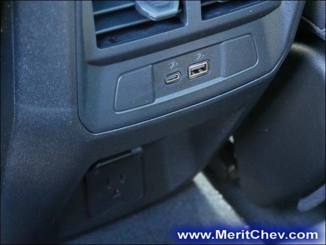 2025 Chevrolet Colorado Vehicle Photo in MAPLEWOOD, MN 55119-4794