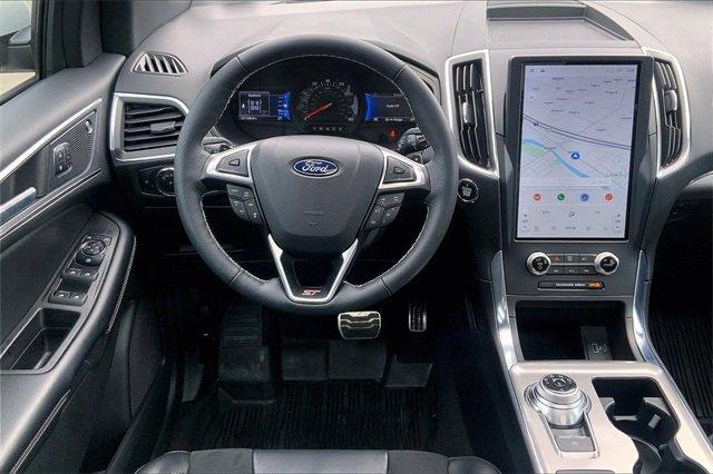 2024 Ford Edge Vehicle Photo in KANSAS CITY, MO 64114-4502