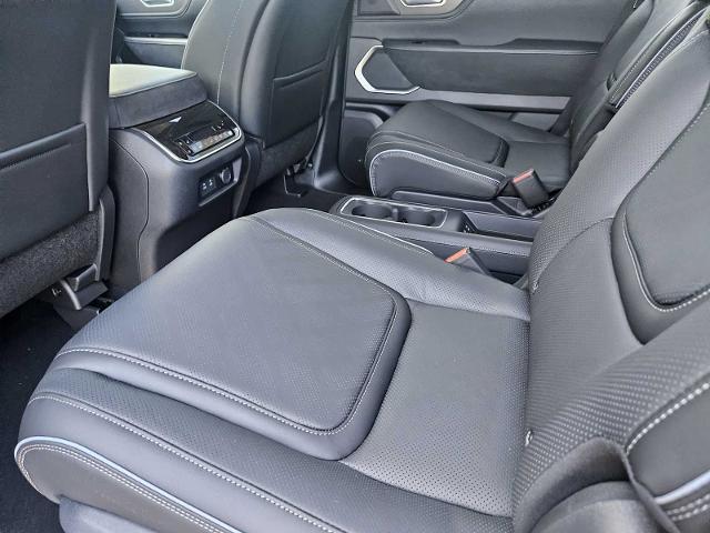 2025 INFINITI QX80 Vehicle Photo in Fort Worth, TX 76132
