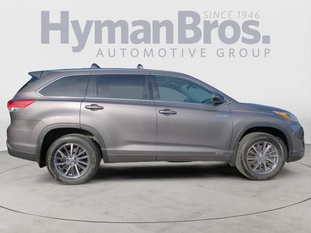 Used 2017 Toyota Highlander XLE with VIN 5TDJGRFH8HS023956 for sale in Midlothian, VA