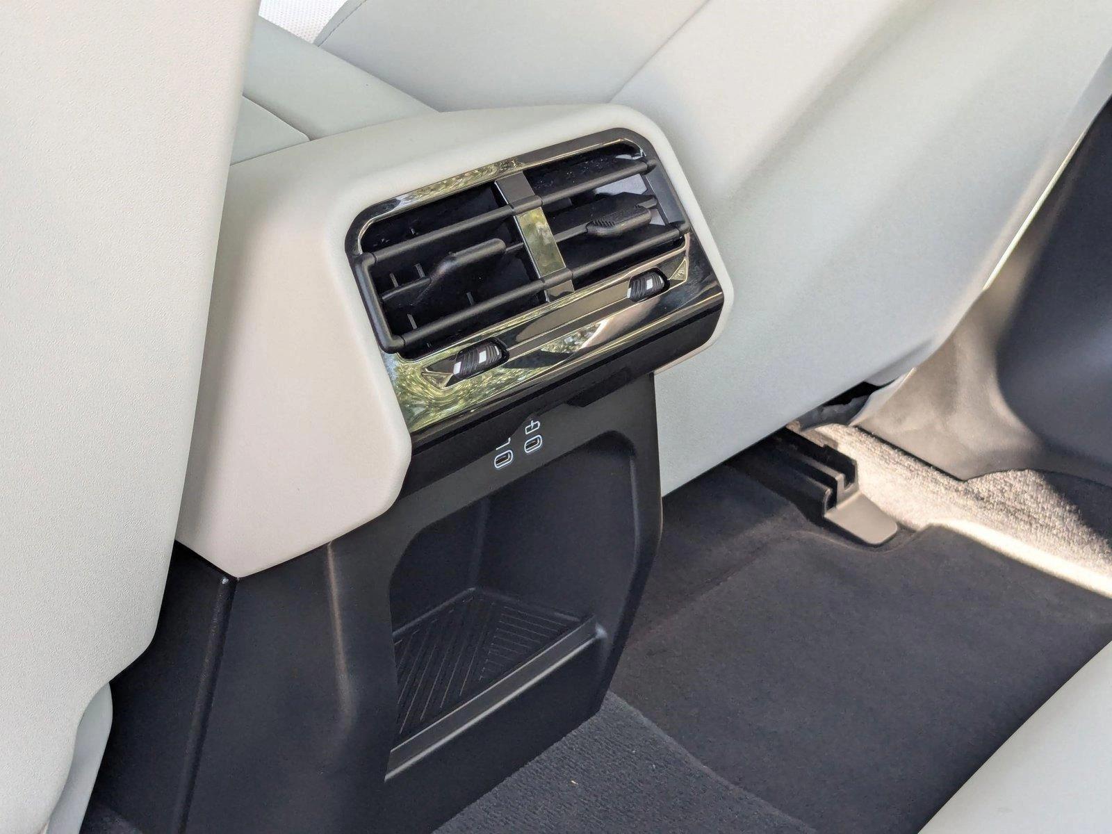 2024 BMW i5 Vehicle Photo in Tampa, FL 33614