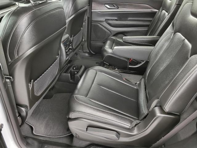 2023 Jeep Grand Cherokee L Vehicle Photo in Oshkosh, WI 54901
