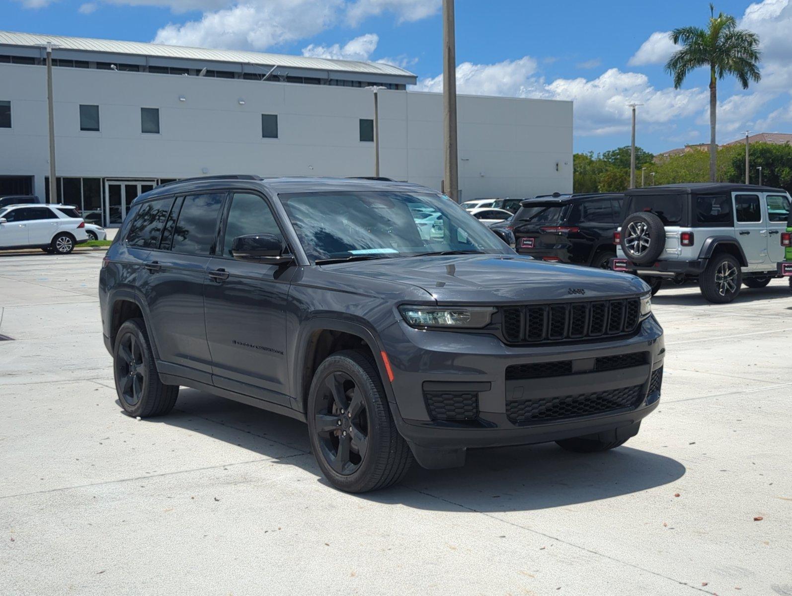 2022 Jeep Grand Cherokee L Vehicle Photo in Pembroke Pines, FL 33027