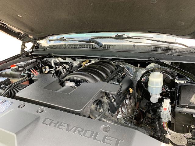 2018 Chevrolet Tahoe Vehicle Photo in MOON TOWNSHIP, PA 15108-2571