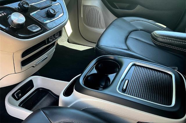 2023 Chrysler Pacifica Vehicle Photo in Tulsa, OK 74145