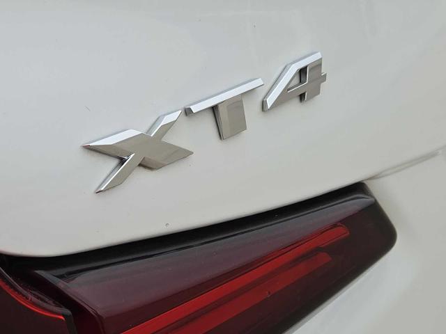 2022 Cadillac XT4 Vehicle Photo in DENTON, TX 76210-9321