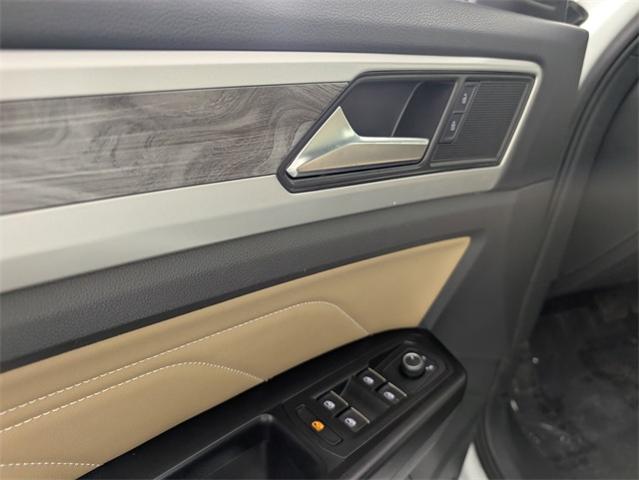 2021 Volkswagen Atlas Cross Sport Vehicle Photo in ENGLEWOOD, CO 80113-6708