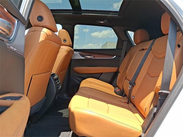 2025 Cadillac XT5 Vehicle Photo in ALLENTOWN, PA 18103-7399