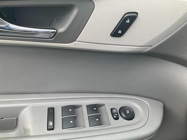2015 Chevrolet Traverse Vehicle Photo in Kaukauna, WI 54130