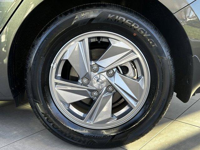 2024 Hyundai ELANTRA Vehicle Photo in Nashua, NH 03060