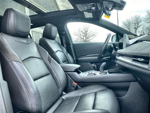 2024 Cadillac XT4 Vehicle Photo in WILLIAMSVILLE, NY 14221-2883