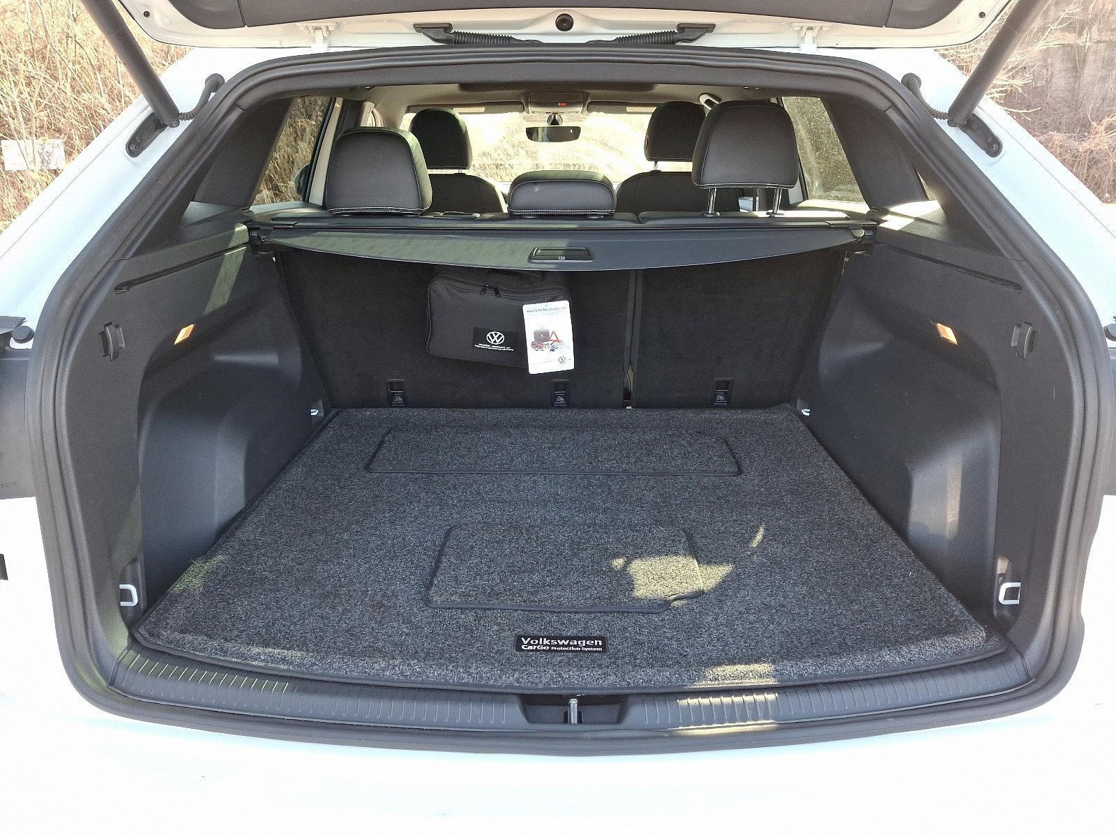 2021 Volkswagen Atlas Cross Sport Vehicle Photo in Trevose, PA 19053