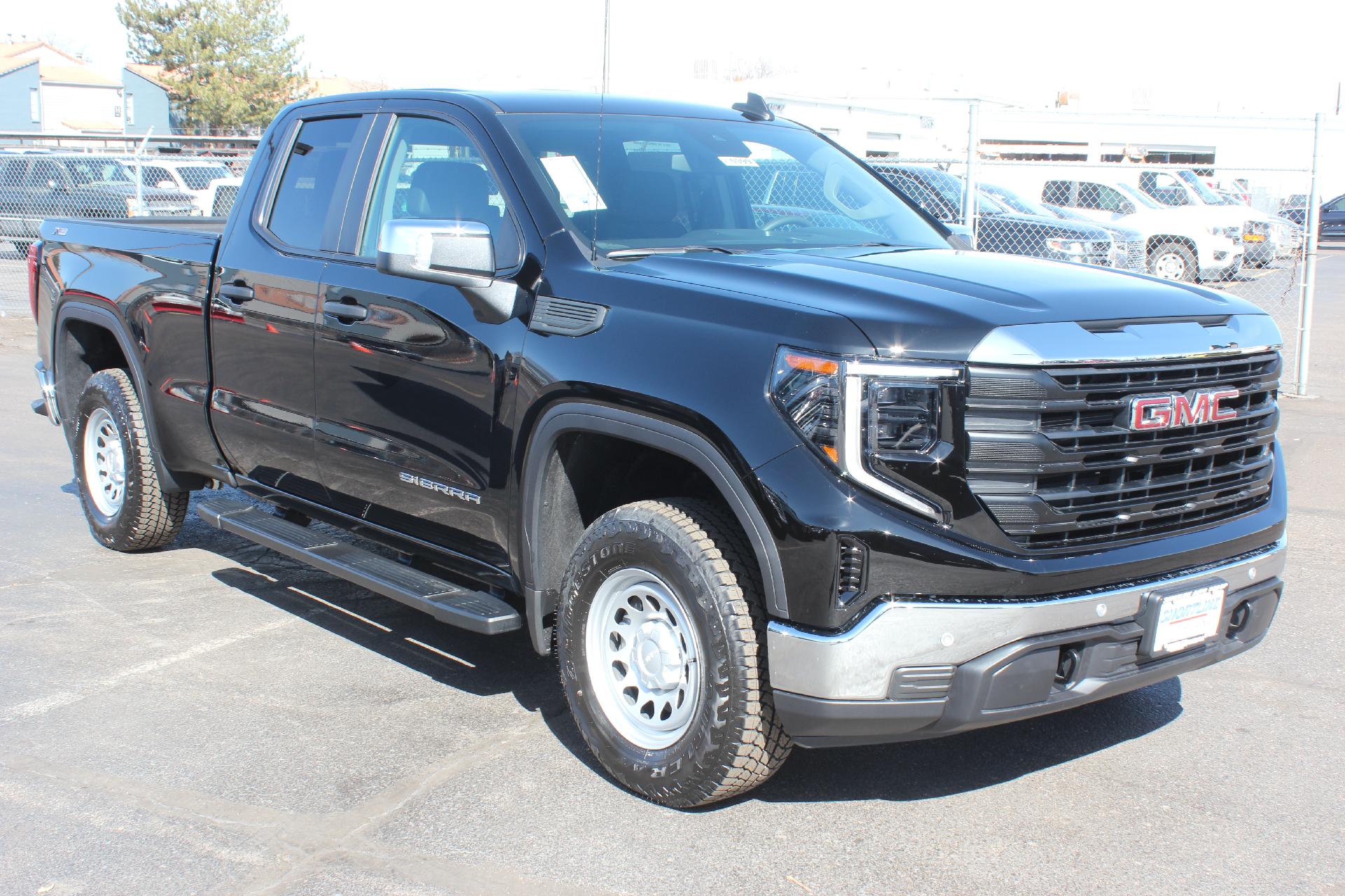 2025 GMC Sierra 1500 Vehicle Photo in AURORA, CO 80012-4011