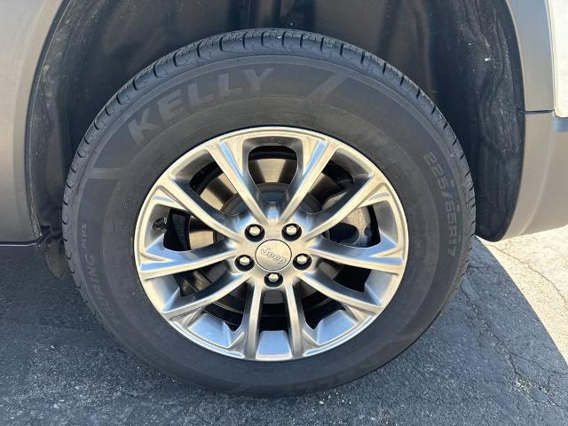 2021 Jeep Cherokee Vehicle Photo in MANHATTAN, KS 66502-5036