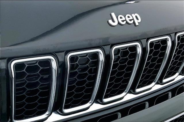 2022 Jeep Grand Cherokee L Vehicle Photo in Kansas City, MO 64114