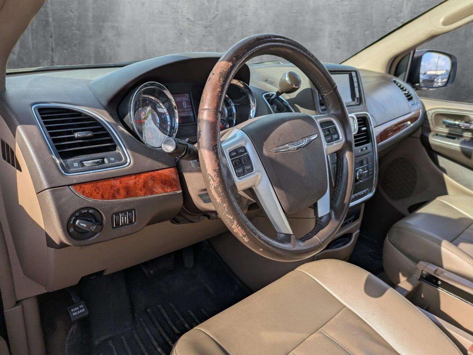 2016 Chrysler Town & Country Vehicle Photo in Corpus Christi, TX 78415