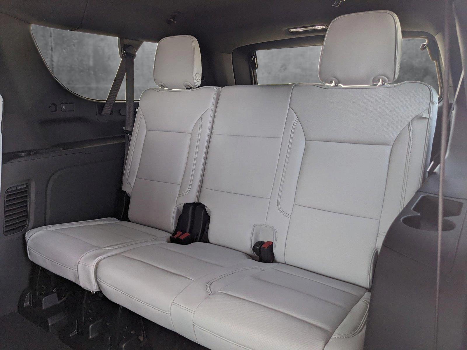 2025 Chevrolet Suburban Vehicle Photo in HOUSTON, TX 77034-5009