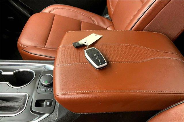 2020 Chevrolet Traverse Vehicle Photo in TOPEKA, KS 66609-0000