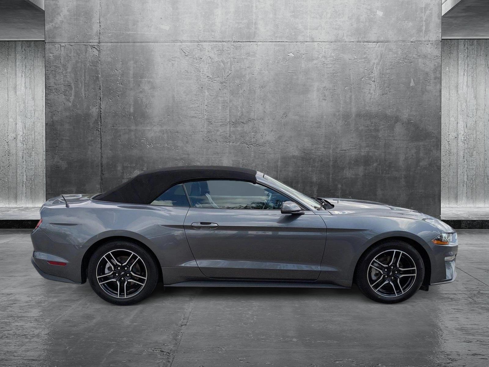 2022 Ford Mustang Vehicle Photo in Miami, FL 33015
