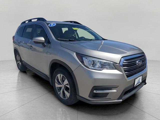 2020 Subaru Ascent Vehicle Photo in Green Bay, WI 54304