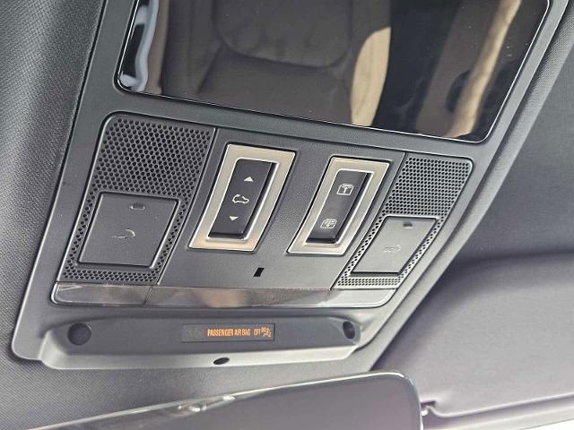 2025 Defender Vehicle Photo in AUSTIN, TX 78717