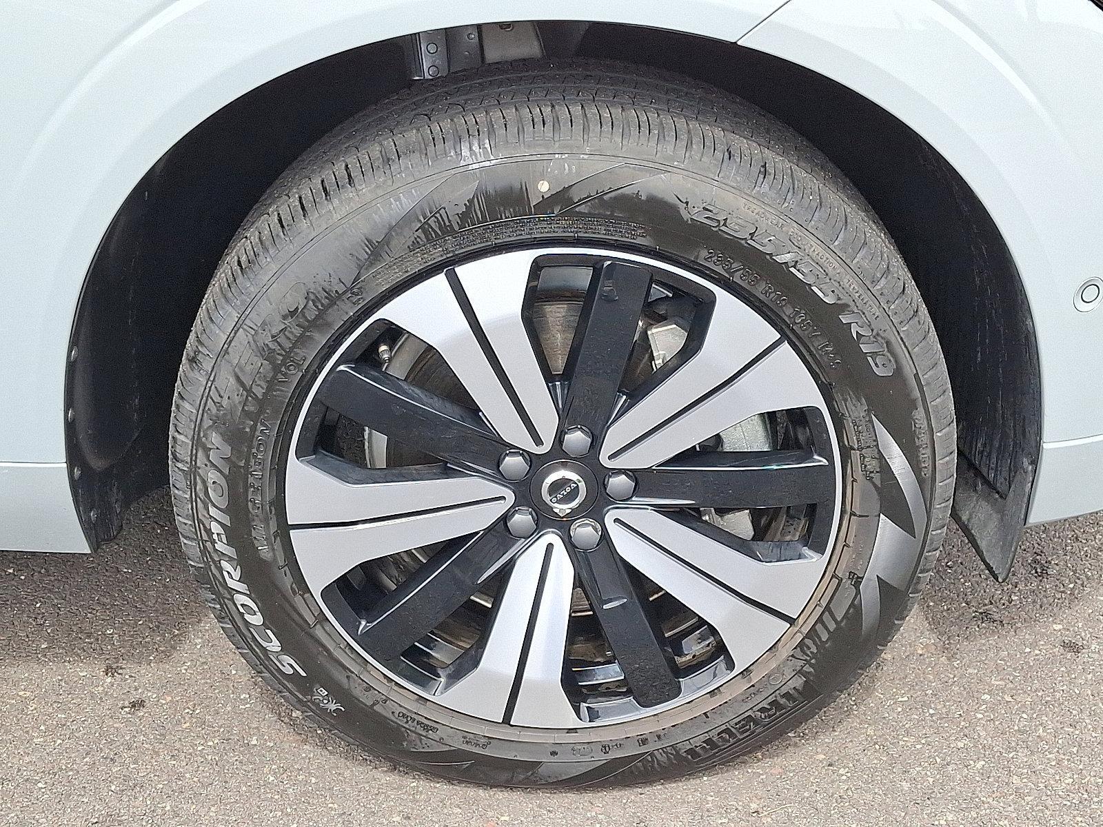 2025 Volvo XC60 Plug-In Hybrid Vehicle Photo in Trevose, PA 19053