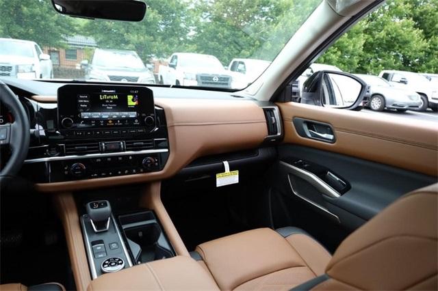 2025 Nissan Pathfinder Vehicle Photo in Hazelwood, MO 63042