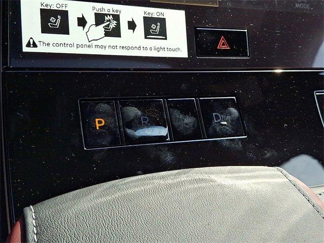 2025 INFINITI QX80 Vehicle Photo in Willow Grove, PA 19090