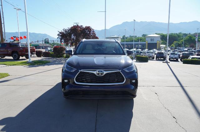 2025 Toyota Highlander Vehicle Photo in Riverdale, UT 84405