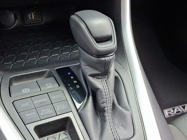 2024 Toyota RAV4 Vehicle Photo in PAWLING, NY 12564-3219