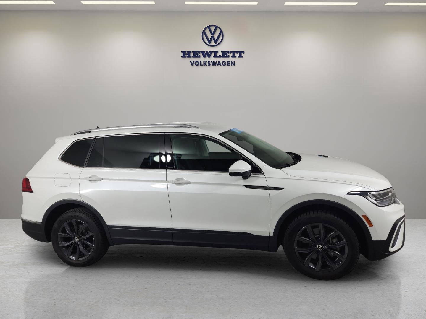 2023 Volkswagen Tiguan Vehicle Photo in Georgetown, TX 78626