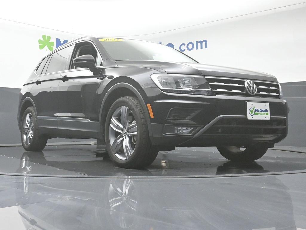 2021 Volkswagen Tiguan Vehicle Photo in Marion, IA 52302