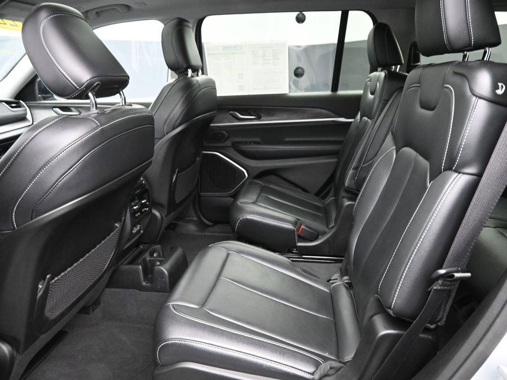 2022 Jeep Grand Cherokee L Vehicle Photo in Cedar Rapids, IA 52402