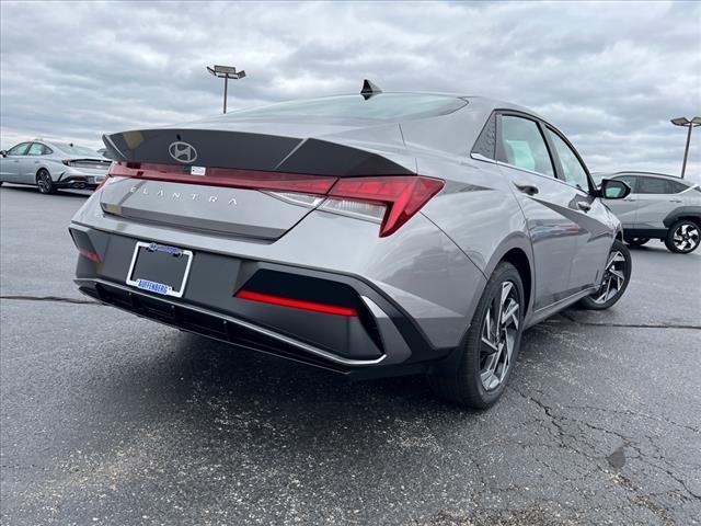 2024 Hyundai ELANTRA Vehicle Photo in Shiloh, IL 62269