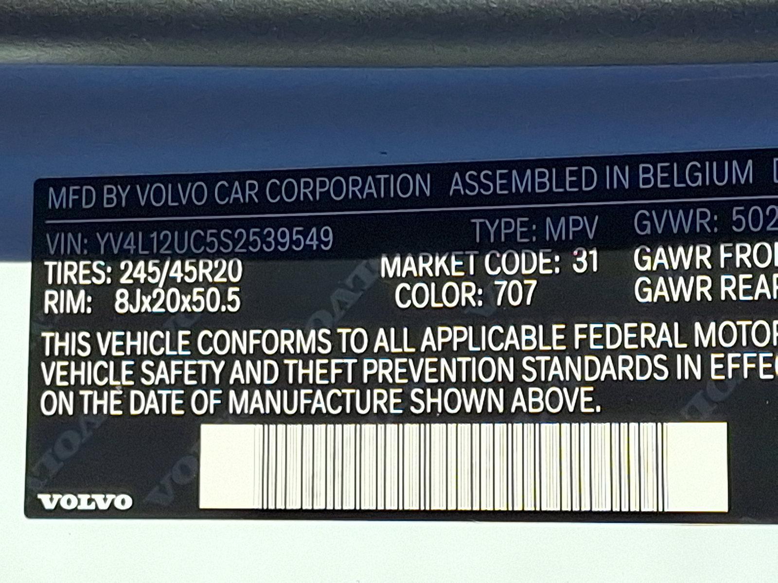 2025 Volvo XC40 Vehicle Photo in Trevose, PA 19053