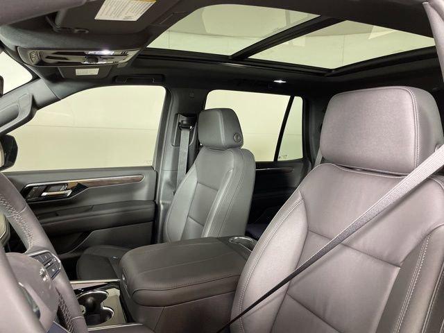 2025 Chevrolet Tahoe Vehicle Photo in PHOENIX, AZ 85014-3381