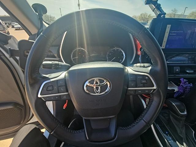 2023 Toyota Highlander Vehicle Photo in Oklahoma City, OK 73114