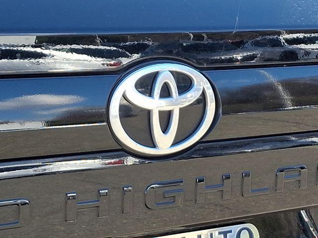 2024 Toyota Grand Highlander Vehicle Photo in DANBURY, CT 06810-5034