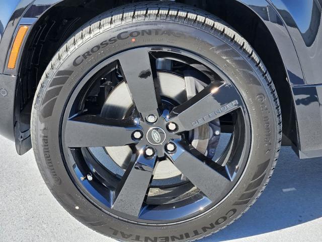 2025 Defender Vehicle Photo in AUSTIN, TX 78717