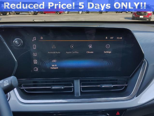 2025 Chevrolet Trax Vehicle Photo in GREEN BAY, WI 54304-5303