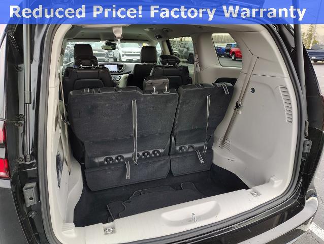 2024 Chrysler Pacifica Vehicle Photo in GREEN BAY, WI 54304-5303
