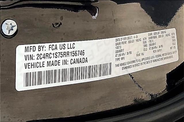 2024 Chrysler Pacifica Vehicle Photo in Grapevine, TX 76051